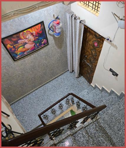 Fotografie z fotogalerie ubytování KASHIKAA - G HOUSE ! Comfoortable & Affordeble Stay In the Heart of Varanasi - Near The Holy Kashi Vishwanath Temple !! v destinaci Váránasí