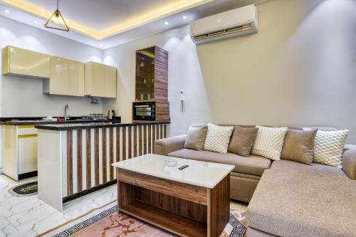 Η κουζίνα ή μικρή κουζίνα στο La Prestigia luxury Apartments by Peaks