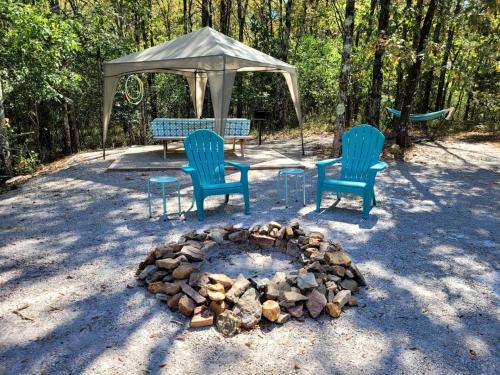 Příroda nedaleko luxury tent