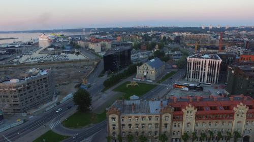 Vista general de Tallin o vista desde el departamento