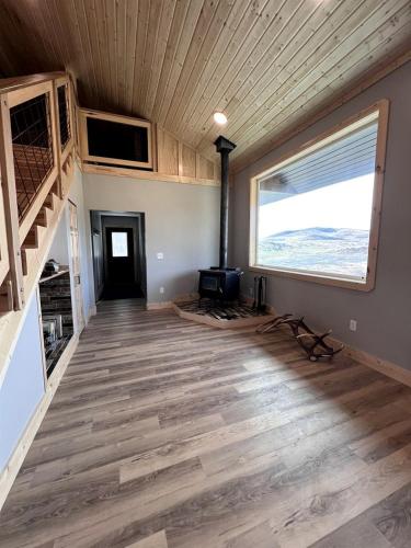 Fotografie z fotogalerie ubytování Charming Cabin with Panoramic Mountain Views near Pony in the Tobacco Root Foothills, Montana v destinaci Pony