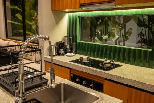 Dapur atau dapur kecil di Nanna Villa Unit 1 by Betterplace