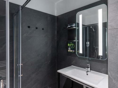 B&B HOTEL Maribor Orelにあるバスルーム