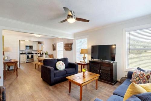 Φωτογραφία από το άλμπουμ του Rustic Texas Farmhouse Retreat in College Station, Texas – 8 Miles from Kyle Field σε College Station