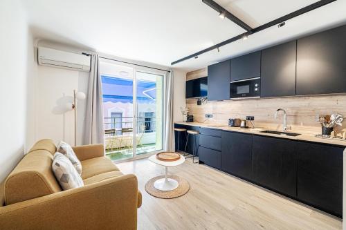 13 PRAD - Renovated apartment for 3 travelers near Croisette