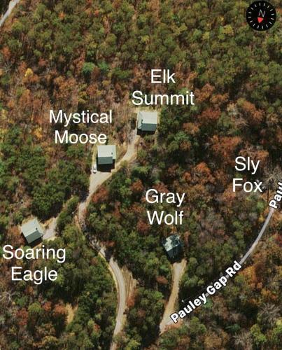 Gallery image of Tranquil Cabin Near Great Smoky Mountains, Tennessee in Sunshine
