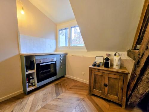 Кухня или мини-кухня в Duplex spacieux 2 Chambres au Centre-Ville Auxerre
