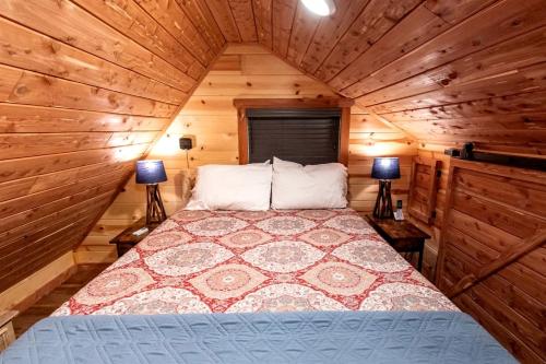 Gallery image of Escape to Marshall, Arkansas, in this Cozy Cabin for Four in Maumee