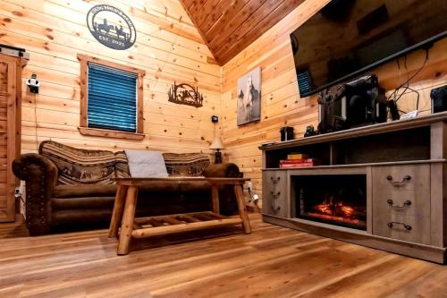 Gallery image of Escape to Marshall, Arkansas, in this Cozy Cabin for Four in Maumee
