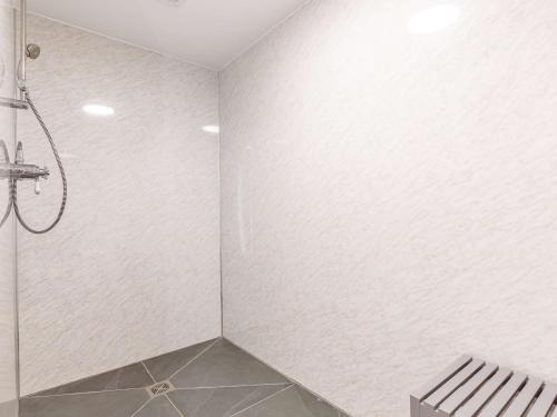 Koupelna v ubytování 1 Bed in Cadgwith 82496