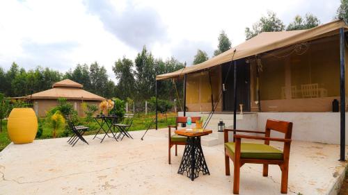 Αίθριο ή υπαίθριος χώρος στο SerenityRetreat
