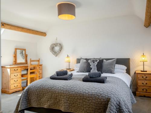 Voodi või voodid majutusasutuse 2 bed property in Godshill Isle of Wight IC149 toas