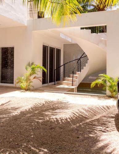 Xul-HaにあるSpacious Lake House with Pool and Fire Pit near Lagoon in Xul-Ha, Quintana Rooのギャラリーの写真
