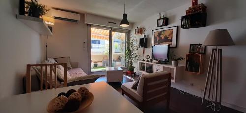 Le Monspetellarius (parking, terrasse & clim)