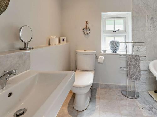 Ένα μπάνιο στο 3 Bed in Brecon 56811