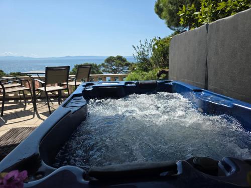 Apartment relax jacuzzi terrace with sea view