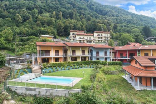 En generel udsigt til bjerge eller udsigt til bjerge taget fra lejligheden