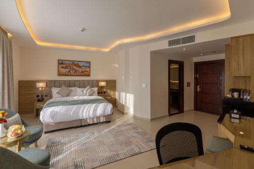 Katil atau katil-katil dalam bilik di Petra Legacy Luxury