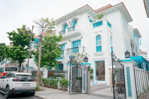 Το κτήριο όπου στεγάζεται  η βίλα