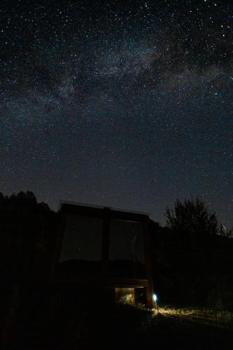 a night view of the milky way and the stars at Wild Orchard Farm in San Costantino Albanese