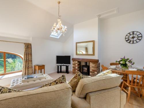 Μια τηλεόραση ή/και κέντρο ψυχαγωγίας στο 2 Bed in Filey 79279