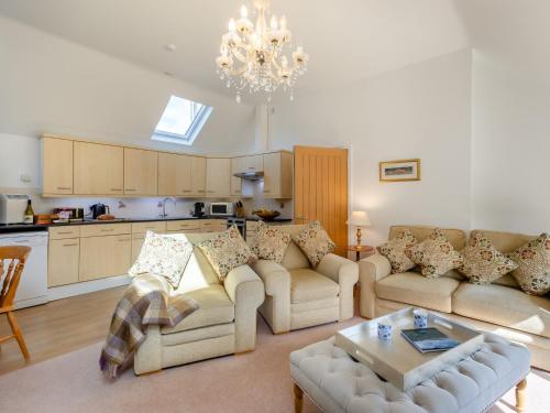 Η κουζίνα ή μικρή κουζίνα στο 2 Bed in Filey 79279