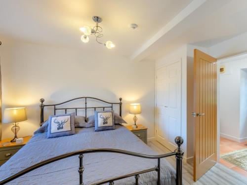 Ένα ή περισσότερα κρεβάτια σε δωμάτιο στο 2 Bed in Filey 79279