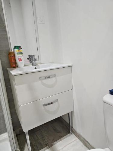 Fotografie z fotogalerie ubytování Appartement accueillant à Montluçon : 35 m², 3 pers. v destinaci Montluçon