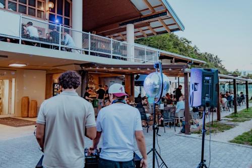 Επισκέπτες που μένουν στο Harmonija HOTEL & PADEL