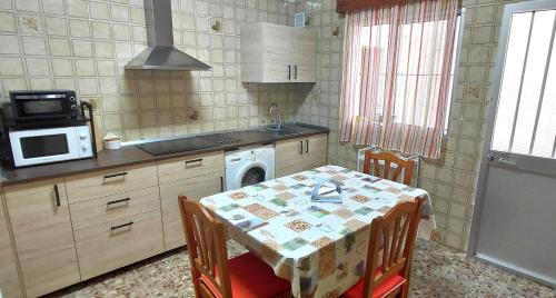 Η κουζίνα ή μικρή κουζίνα στο Villa Caheta