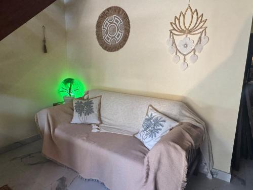 Cama o camas de una habitación en Villa Harmoni Candidasa beach
