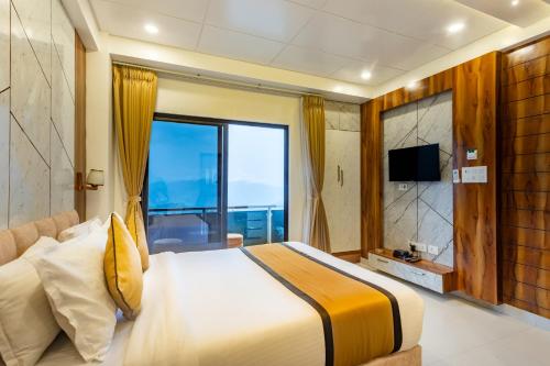 Postel nebo postele na pokoji v ubytování Accom Hotel
