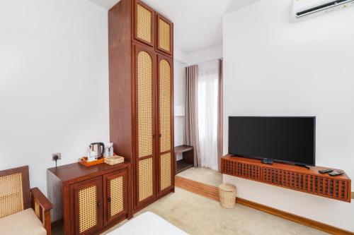 TV a/nebo společenská místnost v ubytování Saludiya Retreat Resort and SPA