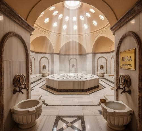 Bilik mandi di Hera Luxury hotel