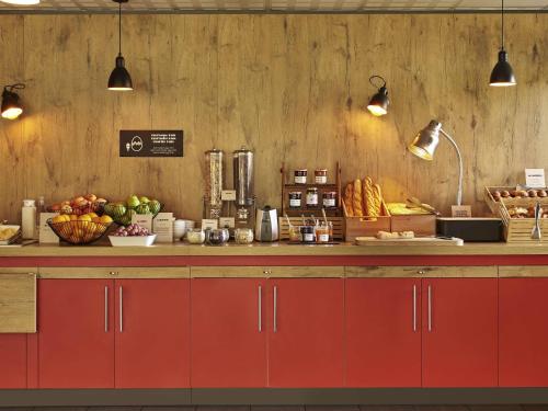 Jídlo v hotelu nebo okolí