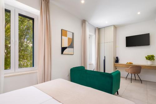48 Rooms Split