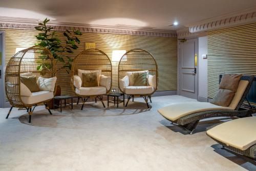 Гостиная зона в Bosworth Hall Hotel & Spa