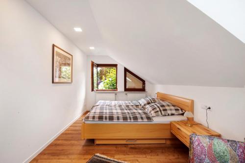Katil atau katil-katil dalam bilik di Ferienwohnung In Bempflingen