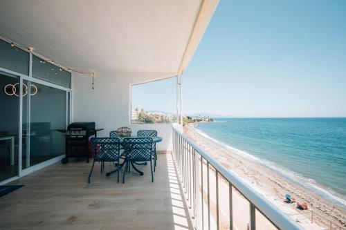 Exclusive Sea View Apartment EHHouse