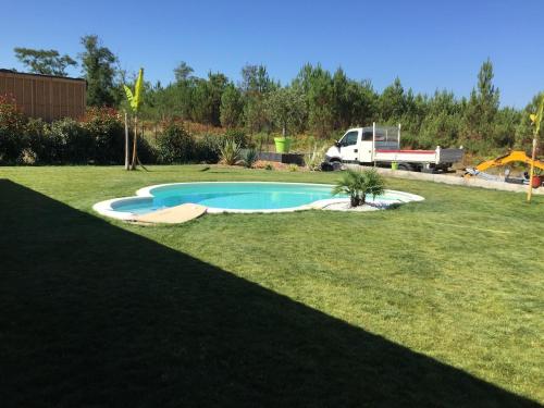 Πισίνα στο ή κοντά στο Belle maison avec piscine au coeur du medoc
