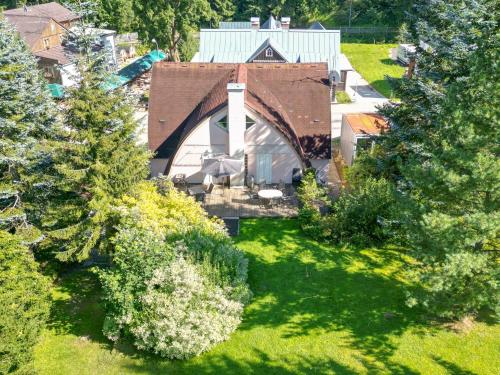 Κήπος έξω από το Apartmány Holiday Pec