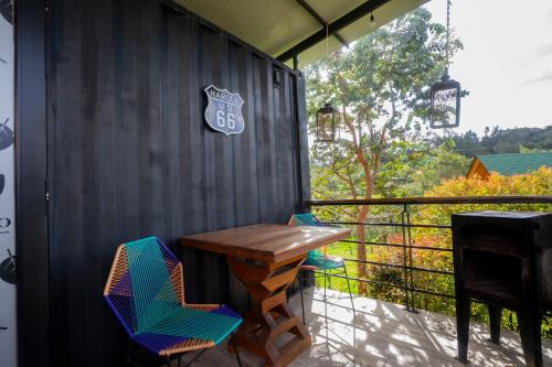 Balkón nebo terasa v ubytování Container glamping de lujo rodeado de naturaleza a 10 min del centro