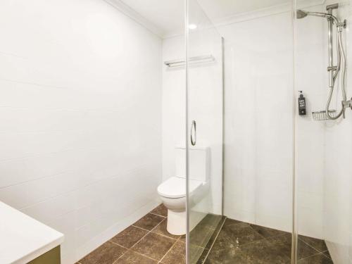 Koupelna v ubytování Ibis Styles Karratha