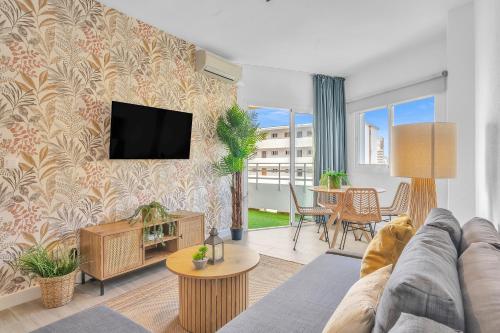 Fuengirola & sea views by ELE Apartments