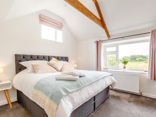 Katil atau katil-katil dalam bilik di 1 Bed in Newlyn 78517