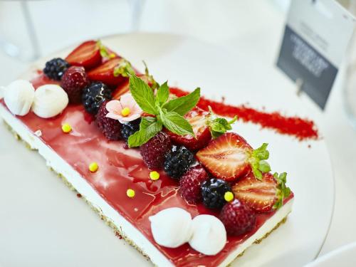 Makanan di atau berdekatan hotel