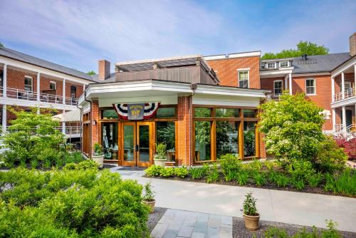 a building with a flag on the front of it at Inn at Diamond Cove in Portland