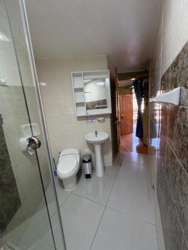 Ένα μπάνιο στο La Casa de Bamboo