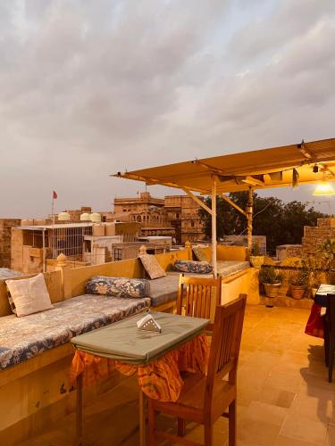 Un lugar para sentarse en Sagar Guest House