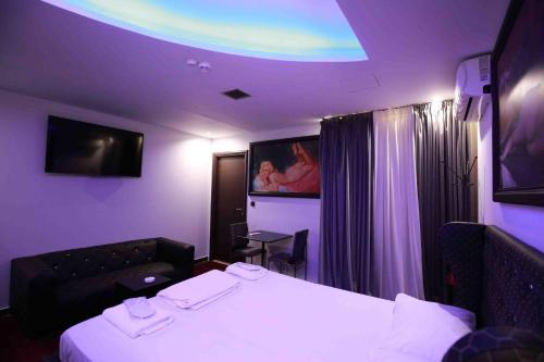 Comfort Room 216 - Castle De Paris